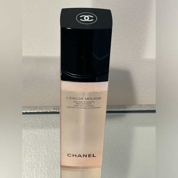 NWT Chanel water to foam cleanser - Picture 5 of 7